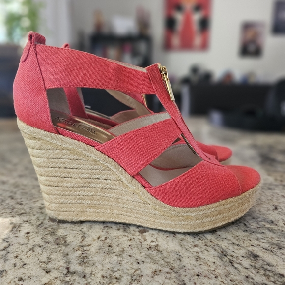 Michael Kors Pink Wedge Sandals with Geometric Cutouts - Picture 1 of 5